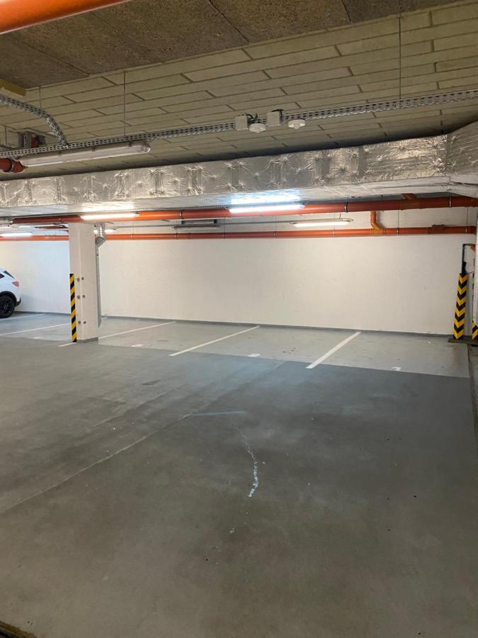 The Elite Suite Downtown A/C & Garage Parking Bratislava Exterior photo